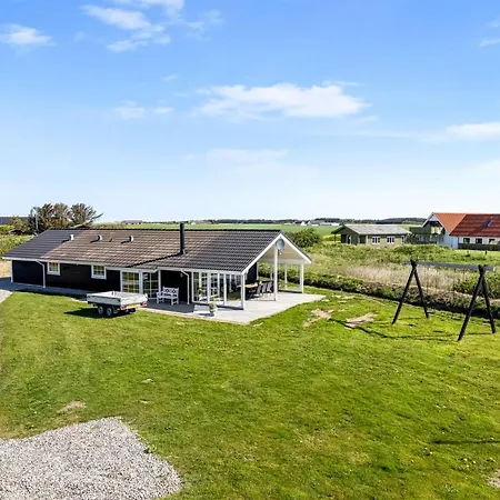 Mieka - 400m From The Sea By Interhome